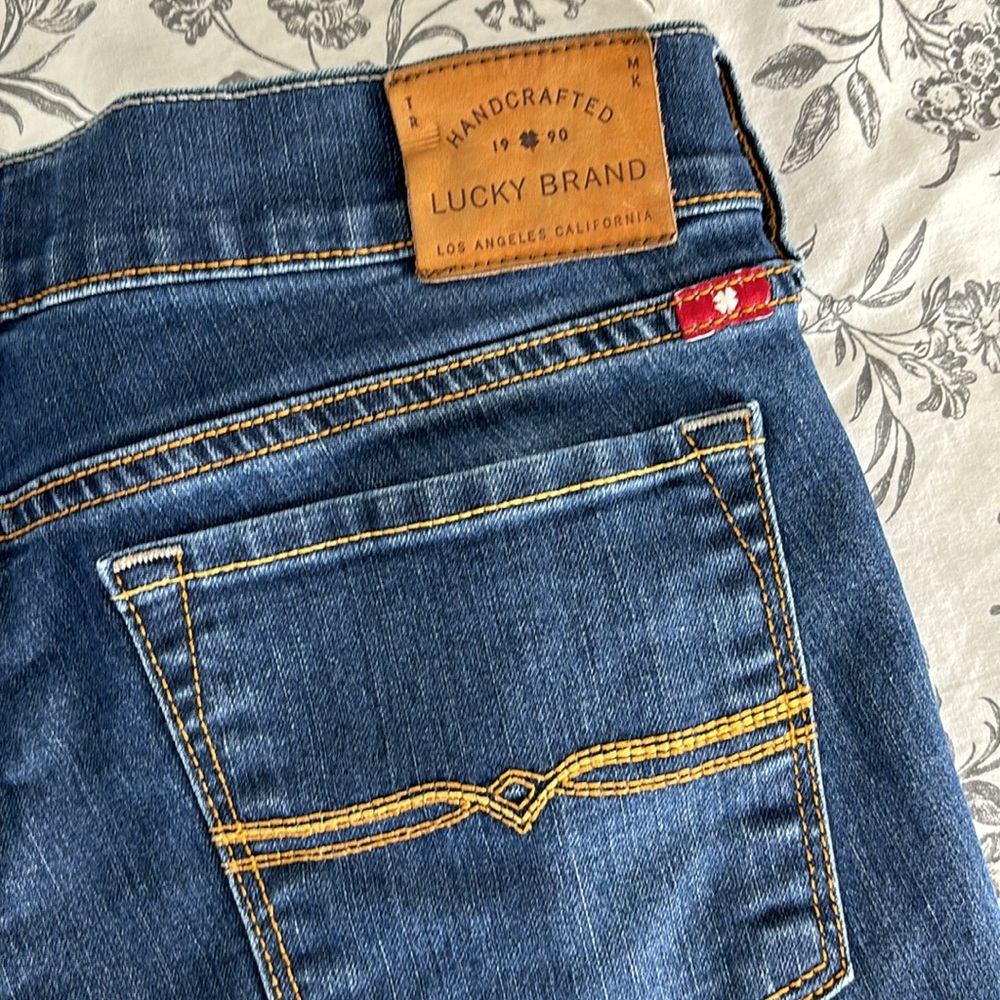 Lucky Brand Charlie Skinny Jean | Size 2 / 26 L - Picture 8 of 8